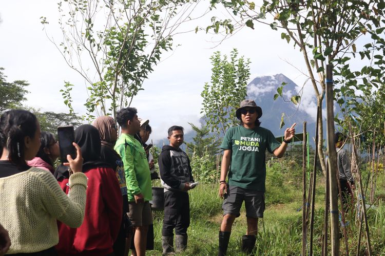 Edukasi Cocomesh untuk Komunitas Petani Muda