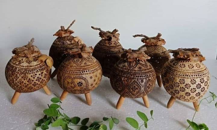 pemanfaatan bathok kelapa untuk kerajinan